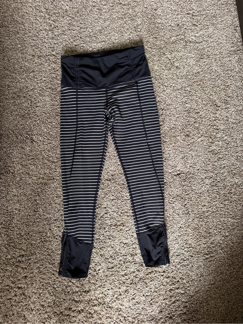 Lululemon Striped Black & White High-Waist Leggings with zippered pockets